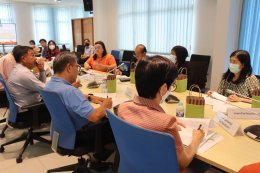 วันพฤหัสบดีที่ 5 ตุลาคม 2566 เวลา 14:00 น. นายจิตรกร เผด็จศึก ประธานหอการค้า ร่วมประชุมคณะทำงานดำเนินโครงการช่วยเหลือเกษตรกรผู้เลี้ยงกุ้งจังหวัด ฉะเชิงเทรา ณ ห้องประชุมนนทรีชั้น 1 สำนักงานพาณิชย์จังหวัดฉะเชิงเทรา