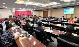 ประธานหอการค้าจังหวัดฉะเชิงเทรา พร้อมคณะกรรมการ ร่วมการประชุมคณะกรรมการร่วมภาครัฐและเอกชนเพื่อพัฒนาและแก้ไขปัญหาทางเศรษฐกิจจังหวัดฉะเชิงเทรา (กรอ.จังหวัด) ครั้งที่ 4/2566