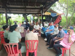 วันที่ 5 ตุลาคม 2566 นายจอมพงษ์ ชูทับทิมเลขาธิการหอการค้า ลงพื้นที่ แนะนำการเลี้ยงไก่ไข่เพื่อเพิ่มรายได้ หาแนวทางการหาตลาดการค้าขายไข่ไก่ และแนะนำการจัดตั้งวิสาหกิจชุมชน แก่องค์กรทหารผ่านศึก ตำบลบางเกลือ อำเภอบางปะกง จังหวัดฉะเชิงเทรา