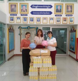หอการค้าจังหวัดฉะเชิงเทรา สนับสนุนของขวัญวันเด็ก ประจำปี 2567 (กระปุกออมสินช้าง) ให้กับโรงเรียนต่างๆ ในจังหวัดฉะเชิงเทรา เพื่อนำไปจัดกิจกรรมวันเด็กของแต่ละโรงเรียน เมื่อวันพฤหัสบดีที่ 11 มกราคม 2567 ณ อาคารหอการค้าจังหวัดฉะเชิงเทรา