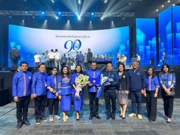 นายชลธี ยังตรง ผุ้ว่าราชการจังหวัดฉะเชิงเทรา รับ รางวัล “ผู้ว่าราชการจังหวัด สำเภาทอง ประจำปี 2566” สมัยดำรงตำแหน่ง ผู้ว่าราชการจังหวัดอุบลราชธานี  จากนายอนุทิน ชาญวีรกูล รองนายกรัฐมนตรี และรัฐมนตรีว่าการกระทรวงมหาดไทย ในการสัมมนาหอการค้าทั่วประเทศ ครั้งท