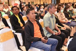 ดร.จิตรกร เผด็จศึก ประธานหอการค้าจังหวัดฉะเชิงเทรา ร่วมลงนามบันทึกข้อตกลงความร่วมมือการดำเนินการ ว่าด้วยการขับเคลื่อนแผนงานเพื่อเตรียมความพร้อมด้านการเปลี่ยนแปลงสภาพภูมิอากาศมุ่งสู่การเป็น Net Zero ของจังหวัดฉะเชิงเทรา และการศึกษาความต้องการในการพัฒนาศักย