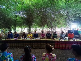 นายจอมพงษ์ ชูทับทิม เลขาธิการหอการค้าร่วมลงพื้นที่เพื่อคัดเรียกหมู่บ้านต้นแบบหมู่บ้านต้นแบบการน้อมนำแนวพระราชดำริไปประยุกต์ใช้ตามโครงการ 9 ,10 ปฏิบัติบูชา สืบสาน รักษา ต่อยอด เพื่อพัฒนาชุมชนประจำปี 2567ในวันพุธที่ 27 มีนาคม 2567 เวลา 09.00 น ณ วิสาหกิจชุม