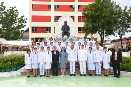 ดร.จิตรกร เผด็จศึก ประธานหอกการค้าจังหวัดฉะเชิงเทรา และคณะกรรมการ ร่วมพิธี "รับมอบรถบริจาคโลหิตเคลื่อนที่พร้อมครุภัณฑ์การแพทย์แบบชั้นเดียว" เมื่อวันอังคารที่ 21 พฤษภาคม 2567 เวลา 16.00  16.30 น. ณ ลานจอดรถอาคารศูนย์แพทยศาสตรศึกษาชั้นคลินิก โรงพย