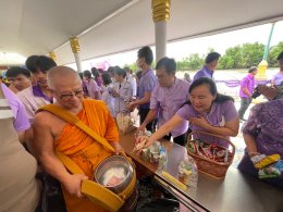 ดร.จิตรกร เผด็จศึก ประธานหอการค้าจังหวัดฉะเชิงเทรา พร้อมคณะ ร่วมกิจกรรมเฉลิมพระเกียรติสมเด็จพระนางเจ้าฯ พระบรมราชินี เนื่องในโอกาสวันเฉลิมพระชนมพรรษา 3 มิถุนายน 2567  เริ่มเวลา 7.30 น. พิธีทำบุญตักบาตร พิธีปล่อยพันธุ์สัตว์น้ำ และพิธีไถ่ชีวิตโคกระบือเพื่อถ