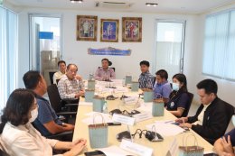 วันพฤหัสบดีที่ 11 มกราคม 2567 เวลา 14:00 น นายจิตรกร เผด็จศึก ประธาน ร่วมประชุมคณะทำงานดำเนินโครงการช่วยเหลือเกษตรกรผู้เลี้ยงกุ้งจังหวัดฉะเชิงเทรา ณ ห้องประชุมนนทรีชั้น 1 สำนักงานพาณิชย์จังหวัดฉะเชิงเทรา