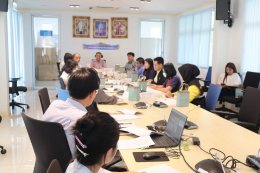 วันพฤหัสบดีที่ 11 มกราคม 2567 เวลา 14:00 น นายจิตรกร เผด็จศึก ประธาน ร่วมประชุมคณะทำงานดำเนินโครงการช่วยเหลือเกษตรกรผู้เลี้ยงกุ้งจังหวัดฉะเชิงเทรา ณ ห้องประชุมนนทรีชั้น 1 สำนักงานพาณิชย์จังหวัดฉะเชิงเทรา