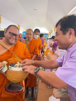 ดร.จิตรกร เผด็จศึก ประธานหอการค้าจังหวัดฉะเชิงเทรา พร้อมคณะ ร่วมกิจกรรมเฉลิมพระเกียรติสมเด็จพระนางเจ้าฯ พระบรมราชินี เนื่องในโอกาสวันเฉลิมพระชนมพรรษา 3 มิถุนายน 2567  เริ่มเวลา 7.30 น. พิธีทำบุญตักบาตร พิธีปล่อยพันธุ์สัตว์น้ำ และพิธีไถ่ชีวิตโคกระบือเพื่อถ