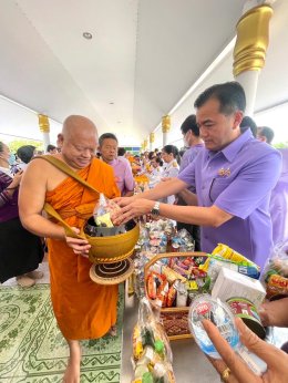 ดร.จิตรกร เผด็จศึก ประธานหอการค้าจังหวัดฉะเชิงเทรา พร้อมคณะ ร่วมกิจกรรมเฉลิมพระเกียรติสมเด็จพระนางเจ้าฯ พระบรมราชินี เนื่องในโอกาสวันเฉลิมพระชนมพรรษา 3 มิถุนายน 2567  เริ่มเวลา 7.30 น. พิธีทำบุญตักบาตร พิธีปล่อยพันธุ์สัตว์น้ำ และพิธีไถ่ชีวิตโคกระบือเพื่อถ