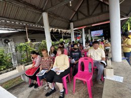 วันจันทร์ที่ 24 มิถุนายน 2567 เวลา 09.00 น. นายจิตรกร เผด็จศึก ประธาน และคณะกรรมการหอการค้า ร่วมประชุมรับฟังความคิดเห็นผู้ประกอบการ ห้างร้าน และผู้อยู่อาศัยบริเวณใกล้เคียงพื้นที่โครงการจัดตั้งศูนย์จำหน่ายสินค้าเกษตรปลอดภัยจังหวัดฉะเชิงเทรา บริเวณด้านข้างส