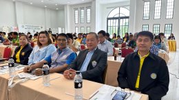 หอการค้าจังหวัดฉะเชิงเทรา โดยนายยุทธนา มาตเจือรองประธานหอการค้าฯ และนายทนงศักดิ์ ทรัพย์เฟื่องฟูกรรมการหอการค้าฯ ร่วมโครงการประชุมสัมมนาเพื่อเผยพร่ข้อมูลกิจกรรมการลดก๊าซเรือนกระจกและขับเคลื่อนงานด้านการเปลี่ยนแปลงสภาพภูมิอากาศของจังหวัดฉะเชิงเทรา ภายใต้โคร