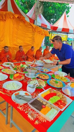 วันศุกร์ที่ 2 พฤษภาคม 2568 เวลา 10:00 น. คณะกรรมการหอการจังหวัดฉะเชิงเทรา ร่วมทำบุญเลี้ยงพระเพล 9 รูป ตลาดเกษตรปลอดภัยสูง (ตลาดพุงกาง) อยู่หน้าสำนักงานปฏิรูปที่ดินจังหวัดฉะเชิงเทรา