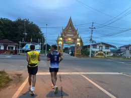 วันอาทิตย์ที่ 22 มิถุนายน 2568 เวลา 04.30 น. ดร.จิตรกร เผด็จศึก ประธานอาวุโสหอการค้าฯ นายยุทธนา มาตเจือ ประธานหอการค้าฯ และนายทรงศักดิ์ ทรัพย์เฟื่องฟู รองประธานหอการค้าฯ พร้อมด้วยคณาจารย์และบุคลากร ทดสอบเส้นทางวิ่งเสมือนจริง เดิน-วิ่ง การกุศล 85 ปี มหาวิท