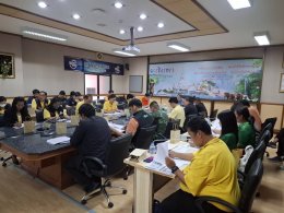 วันพฤหัสดีที่ 19 กันยายน 2567 เวลา 13.30 น. นายทนงศักดิ์ทรัพย์เฟื่องฟู กรรมการหอการค้าฯ ประชุมคณะกรรมการให้ความช่วยเหลือผู้ประสบภัยพิบัติจังหวัดฉะเชิงเทรา (ก.ช.ภ.จ.ฉช.) ครั้งที่ 4/2567 ณ ห้องประชุมสุนทรพิพิธ ชั้น 3 ศาลากลางจังหวัด