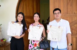 วันเสาร์ที่ 15 มิถุนายน 2567 เวลา 11.30 น. นายจิตรกร เผด็จศึก ประธานหอการค้าฯ กรรมการ YEC ร่วมเป็นเกียรติในกิจกรรมสื่อมวลชนสัญจรแคมเปญ "อภิทาวน์ทั่วไทย × เชฟกะปอม ณ โครงการอภิทาวน์ จังหวัดฉะเชิงเทรา