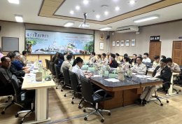 วันอังคารที่ 18 มิถุนายน 2567 เวลา 9.30 น. นายจอมพงษ์ ชูทับทิมเลขาธิการหอการค้าฯ ร่วมประชุมคณะกรรมการทรัพยากรน้ำจังหวัดฉะเชิงเทรา ครั้งที่ 4/2567 ณ ห้องประชุมสุนทรพิพิธ ชั้น 3 ศาลากลางจังหวัดฉะเชิงเทรา