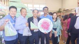 นายจิตรกรเผด็จศึกประธาน และคณะกรรมการหอการค้าฯ ร่วมเป็นเกียรติในพิธีเปิดร้าน "ขนมบ้านอุ๋มสาขาบ้านอุ๋มแลนด์  ร้านขนมและของฝากจังหวัดฉะเชิงเทรา  ในวันศุกร์ที่ 21 มิถุนายน 2567 โดยมีกำหนดการดังนี้ กำหนดการ  07.00 น. - พิธีสงฆ์  08.00 น.  ต้อนรับแขกผู้มี