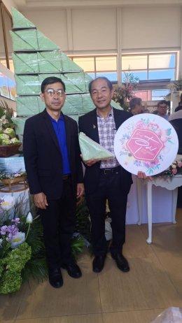 นายจิตรกรเผด็จศึกประธาน และคณะกรรมการหอการค้าฯ ร่วมเป็นเกียรติในพิธีเปิดร้าน "ขนมบ้านอุ๋มสาขาบ้านอุ๋มแลนด์  ร้านขนมและของฝากจังหวัดฉะเชิงเทรา  ในวันศุกร์ที่ 21 มิถุนายน 2567 โดยมีกำหนดการดังนี้ กำหนดการ  07.00 น. - พิธีสงฆ์  08.00 น.  ต้อนรับแขกผู้มี