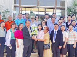 นายจิตรกรเผด็จศึกประธาน และคณะกรรมการหอการค้าฯ ร่วมเป็นเกียรติในพิธีเปิดร้าน "ขนมบ้านอุ๋มสาขาบ้านอุ๋มแลนด์  ร้านขนมและของฝากจังหวัดฉะเชิงเทรา  ในวันศุกร์ที่ 21 มิถุนายน 2567 โดยมีกำหนดการดังนี้ กำหนดการ  07.00 น. - พิธีสงฆ์  08.00 น.  ต้อนรับแขกผู้มี