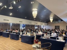 วันศุกร์ที่ 21 มิถุนายน 2567 เวลา 8.30  17.00  น. นายจอมพงษ์ ชูทับทิม เลขาธิการหอการค้าฯ ร่วมประชุมปรึกษาหารือร่วมกันเพื่อรับฟังความคิดเห็นในการจัดทำแผนพัฒนากลุ่มจังหวัดภาคตะวันออก 1 (ฉะเชิงเทรา ชลบุรี ระยอง) พ.ศ. 2566 - 2570 ฉบับทบทวน ประจำปีงบประมาณ พ.ศ