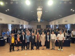 วันศุกร์ที่ 21 มิถุนายน 2567 เวลา 8.30  17.00  น. นายจอมพงษ์ ชูทับทิม เลขาธิการหอการค้าฯ ร่วมประชุมปรึกษาหารือร่วมกันเพื่อรับฟังความคิดเห็นในการจัดทำแผนพัฒนากลุ่มจังหวัดภาคตะวันออก 1 (ฉะเชิงเทรา ชลบุรี ระยอง) พ.ศ. 2566 - 2570 ฉบับทบทวน ประจำปีงบประมาณ พ.ศ