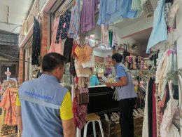 วันที่ 21 มิถุนายน 2567 เวลา 17.00 น. คณะกรรมการหอการค้าฯ ร่วมลงพื้นที่ เชิญคนในพื้นที่ ประชุมประชาคม โครงการจัดตั้งศูนย์จำหน่ายสินค้าเกษตรปลอดภัย ณ พื้นที่ สปก. ฉะเชิงเทรา 