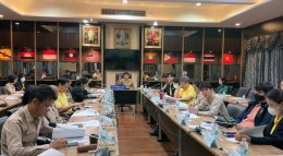 วันอังคารที่ 30 กรกฎาคม 2567 เวลา 9.30 น. ดร.จิตรกร เผด็จศึก ประธานหอการค้าฯ ร่วมประชุมคณะทำงานส่งเสริมพัฒนาอาชีพและการตลาด ภายใต้คณะอนุกรรมการนโยบายที่ดินจังหวัดฉะเชิงเทรา (คทช.ฉะเชิงเทรา) ครั้งที่ 2/2567 ณ ห้องประชุมพระยาศรีสุนทรโวหารฯ (น้อย อาจารยางกูร