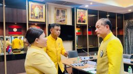 วันอังคารที่ 6 สิงหาคม 2567 เวลา 13.30 - 15.00 น. ดร.จิตรกร เผด็จศึก ประธานหอการค้าฯ และนางสาวชนากานต์ สิงห์สมุทร เลขาธิการ YEC ร่วมโครงการส่งเสริมผ้าไทยใส่ได้ทุกที่เฉลิมพระเกียรติสมเด็จพระนางเจ้าสิริกิติ์ พระบรมราชินีนาถ พระบรมราชชนนีพันปีหลวง เนื่องในวั