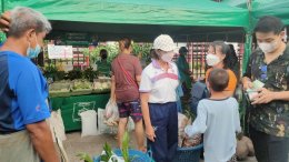 วันอาทิตย์ที่ 15 ตุลาคม 2566 เวลา 8.00 น. นายจิตรกร เผด็จศึก ประธานหอการค้าจังหวัดฉะเชิงเทรา นำกลุ่มเกษตรกรผู้ปลูกพืชผักเกษตรปลอดภัยในพื้นที่จังหวัดฉะเชิงเทรา เข้าดูพื้นที่บริเวณสนามยิงปืน ค่าย ช.พัน 2 เพื่อที่จะขอใช้เป็นตลาดจำหน่ายสินค้าให้แก่เกษตรกร เพื