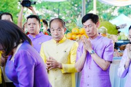 วันอังคารที่ 12 พฤศจิกายน 2567  เวลา 04.19 น. ดร.จิตรกร เผด็จศึก ประธานหอการค้าฯ ร่วมพิธีบวงสรวง และ เวลา 07.29 น ร่วมพิธีเปิด งานนมัสการหลวงพ่อโสธรและงานประจำปีจังหวัดฉะเชิงเทรา พ.ศ.2567 ณ บริเวณปะรำพิธีวัดโสธรวราราม วรวิหาร 