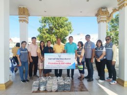 วันอังคารที่ 12 พฤศจิกายน 2567  เวลา 09.00-10.00 น. ดร. จิตกร เผด็จศึกประธานหอการค้าฯ และคณะกรรมการ ร่วมแจกข้าวกล่องจำนวน 2,000 กล่อง เพื่อให้นักเรียน นักศึกษา เจ้าหน้าที่ ที่ร่วมพิธีขบวนแห่หลวงพ่อโสธรทางบก ในงานนมัสการหลวงพ่อโสธรและงานประจำปีจังหวัดฉะเชิ