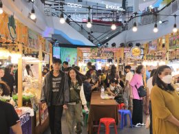 วันเสาร์ที่ 23 พฤศจิกายน 2567 เวลา 13.00 น. นายวสันต์ ศิรินภารัตน์ รองประธานหอการค้าฯ ร่วมพิธีเปิดงาน มหกรรมอาหารสุดยิ่งใหญ่ "FESTIE FOOD เจ๊พาชิม" ณ ลานกิจกรกรรมหน้า TOPS ชั้น 1 ศูนย์การค้าโรบินสันไลฟ์สไตล์ ฉะเชิงเทรา