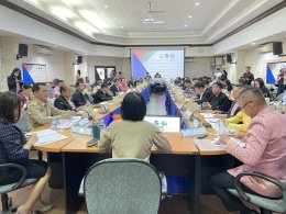 วันอังคารที่ 26 พฤศจิกายน 2567 เวลา 10.00 น.ดร. จิตรกร เผด็จศึก ประธานหอการค้าฯ ร่วมการประชุมคณะกรรมการร่วมภาครัฐและเอกชนเพื่อแก้ไขปัญหาทางเศรษฐกิจกลุ่มจังหวัดภาคตะวันออก 1 (กรอ.กลุ่มจังหวัดภาคตะวันออก 1) ครั้งที่ 1/2568 ณ ห้องประชุมพิพิธโภไคย ชั้น 3 ศาลา