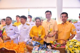 วันพฤหัสบดีที่ 5 ธันวาคม 2567 เวลา  07.00 น. หอการค้าจังหวัดฉะเชิงเทรา ร่วมพิธีตักบาตร  เวลา 8.20 น. ร่วมพิธีวางพาพุ่มดอกไม้ถวายพระราชกุศล กิจกรรมเนื่องในวันพระบรมราชสมภพ พระบาทสมเด็จพระบรมชนกาธิเบศร มหาภูมิพลอดุลยเดชมหาราช บรมนาถบพิตร วันชาติ และวันพ่อแห