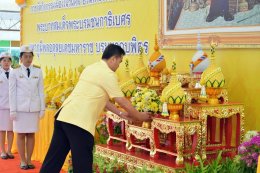 วันพฤหัสบดีที่ 5 ธันวาคม 2567 เวลา  07.00 น. หอการค้าจังหวัดฉะเชิงเทรา ร่วมพิธีตักบาตร  เวลา 8.20 น. ร่วมพิธีวางพาพุ่มดอกไม้ถวายพระราชกุศล กิจกรรมเนื่องในวันพระบรมราชสมภพ พระบาทสมเด็จพระบรมชนกาธิเบศร มหาภูมิพลอดุลยเดชมหาราช บรมนาถบพิตร วันชาติ และวันพ่อแห