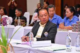 วันพุธที่ 22 มกราคม 2558 เวลา 9.30 น. นายทนงศักดิ์ ทรัพย์เฟื่องฟูกรรมการหอการค้า ร่วมประชุมโครงการส่งเสริมกระบวนการเครือข่ายองค์ความรู้ (Knowledge-Based OTOP :KBO) จังหวัดฉะเชิงเทรา ณ ห้องบางตลาดโรงแรมที วินเทจ อ.บางคล้า จ.ฉะเชิงเทรา