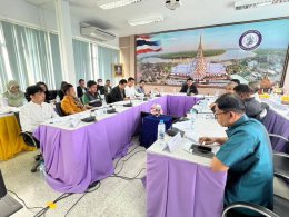 วันพฤหัสบดีที่ 23 มกราคม 2568 เวลา 8.30 น. ดร. จิตรกร เผด็จศึก ประธานหอการค้า ร่วมประชุมเชิงปฏิบัติการทบทวนแผนปฏิบัติการด้านการพัฒนาอุตสาหกรรมระดับจังหวัดฉะเชิงเชิงเทรา ปีงบประมาณ พ.ศ. 2568 ณ ห้องประชุม ชั้น 3 สำนักงานอุตสาหกรรมจังหวัดฉะเชิงเทรา