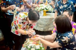 นายยุทธนา มาตเจือประธานและคณะกรรมการหอการค้าจังหวัดฉะเชิงเทรา  ร่วมพิธีรดน้ำขอพร นางสาวฉัตรประอร นิยม ผู้ว่าราชการจังหวัดฉะเชิงเทรา เนื่องในเทศกาลสงกรานต์ ประจำปี 2569 ในวันพฤหัสบดีที่ 9 เมษายน 2569 เวลา 13.00 น .ณ ห้องประชุมพระยาศรีสุนทรโวหารน้อยอาจารกูร