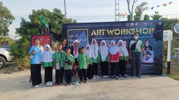 หอการค้าจังหวัดฉะเชิงเทรา ร่วมกับศูนย์ศิลปวัฒนธรรมและท้องถิ่นสาขาทัศนศิลป์และมีเดียอาร์ต มหาวิทยาลัยราชภัฏราชนครินทร์ กำหนดจัดงาน สร้างสรรค์งานศิลปะ เพื่อชุมชน กับลูกศิลปิน เพื่อส่งเสริมเยาวชน ให้รู้จักงานสร้างสรรค์ศิลปะ ได้อย่างถูกต้อง กำหนดจัดงานในวันอั