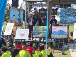 หอการค้าจังหวัดฉะเชิงเทรา ร่วมกับศูนย์ศิลปวัฒนธรรมและท้องถิ่นสาขาทัศนศิลป์และมีเดียอาร์ต มหาวิทยาลัยราชภัฏราชนครินทร์ กำหนดจัดงาน สร้างสรรค์งานศิลปะ เพื่อชุมชน กับลูกศิลปิน เพื่อส่งเสริมเยาวชน ให้รู้จักงานสร้างสรรค์ศิลปะ ได้อย่างถูกต้อง กำหนดจัดงานในวันอั