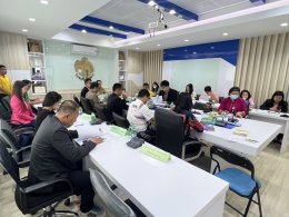 วันอังคารที่ 11 กุมภาพันธ์ 2568 เวลา 13.30 น. นายทนงศักดิ์  ทรัพย์เฟื่องฟู กรรมการหอการค้า ร่วมประชุมชี้แจงรายละเอียดการดำเนินงานนโยบายการจัดการปัญหาหนี้นอกระบบตามแนวทางการเพิ่มประสิทธิภาพการบริหารงานเชิงพื้นที่ของจังหวัดแบบบูรณาการ ประจำปีงบมา พ.ศ. 2558 