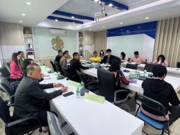 วันอังคารที่ 11 กุมภาพันธ์ 2568 เวลา 13.30 น. นายทนงศักดิ์  ทรัพย์เฟื่องฟู กรรมการหอการค้า ร่วมประชุมชี้แจงรายละเอียดการดำเนินงานนโยบายการจัดการปัญหาหนี้นอกระบบตามแนวทางการเพิ่มประสิทธิภาพการบริหารงานเชิงพื้นที่ของจังหวัดแบบบูรณาการ ประจำปีงบมา พ.ศ. 2558 