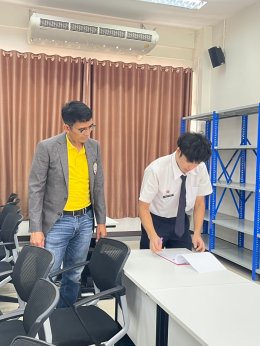 วันจันทร์ที่ 17 กุมภาพันธ์ 2568 เวลา 13.00 น.นายยุทธนา มาตเจือ รองประธานหอการค้า ร่วมเป็นคณะกรรมการประเมินมาตรฐานวิชาชีพให้กับนักเรียน นักศึกษา ระดับชั้น ปวช.3 และ ปวส.2  ปีการศึกษา 2567 ณ ห้อง 346 วิทยาลัยอาชีวศึกษา ฉะเชิงเทรา 