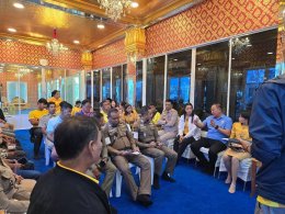 วันจันทร์ที่ 17 กุมภาพันธ์ 2568 เวลา 13.30 น. นายทนงศักดิ์ ทรัพย์เฟื่องฟู กรรมการหอการค้า ร่วมประชุมหารือการคำเนินโครงการส่งเสริมการท่องเที่ยววิถีชุมชนตำบลคลองหลวงแพ่ง กิจกรรม เห็น-วิ่ง "Khlong Luang Phaeng Mini-Marathon through the local way of life