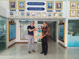 นายสุรศักดิ์ ภัสสร กรรมการผู้จัดการ บริษัทเอ็นเนอร์จี้ ไดนามิกส์ประเทศไทย จำกัด เข้าพบ ดร.จิตรกร เผด็จศึก ประธานหอการค้าฯเพื่อสวัสดีปีใหม่ ณสำนักงานหอการค้าจังหวัดฉะเชิงเทรา