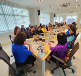 วันศุกร์ที่ 21 มีนาคม 2568 เวลา 9.30 น. นางสุนีย์ แก้วเมืองเพชรกรรมการหอการค้า ร่วมประชุมคณะทำงานโครงการสำมะโนประชากรและเคหะ พ.ศ.2568 ครั้งที่ 1/2568 ณ ห้องประชุมสำนักงานพาณิชย์จังหวัดฉะเชิงเทรา ต.หน้าเมือง อ.เมือง จ.ฉะเชิงเทรา