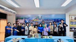 วันศุกร์ที่ 21 มีนาคม 2568 เวลา 9.30 น.  นายทนงศักดิ์ ทรัพย์เฟื่องฟูกรรมการหอการค้า ร่วมประชุมโครงการพัฒนากลไกลขับเคลื่อนการพัฒนาเศรษฐกิจฐานรากระดับจังหวัด ณ ห้องประชุมหอการค้าจังหวัดฉะเชิงเทรา