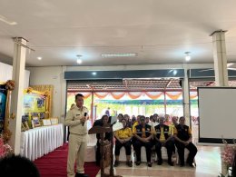 วันศุกร์ที่ 21 มีนาคม 2568 นายจอมพงษ์ชูทับทิม เลขาธิการหอการค้าฯ ร่วมตรวจประเมิณผลงานและตัดสินตามโครงการคัดเลือกหมู่บ้านเข้มแข็งตามแนวทาง "แผ่นดินธรรม แผ่นดินทอง   เวลา 10.00 น. บ้านหนองตารอด ม.11 ต.บ้านช่อง อ.พนมสารคาม เวลา 13.30 น. ณ บ้านคลองเจ้า ม