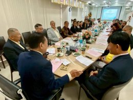 วันจันทร์ที่ 26 พฤษภาคม 2568 เวลา 16.00 น.ดร.จิตรกร เผด็จศึก ประธานอาวุโส นายยุทธนา มาตเจือประธานหอการค้า และคณะกรรมการหอการค้าจังหวัดฉะเชิงเทรา ร่วมประชุมใหญ่คณะกรรมการสมาคมชาวฉะเชิงเทรา ครั้งที่ 1/2568 ห้องประชุม ชั้น 5 อาคารทองประทาน สมาคมชาวฉะเชิงเทรา