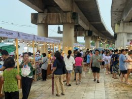 วันที่ 31 พฤษภาคม 2568 เวลา 18.00 น. นายอาทร เสริมศักดิ์ศศิธรประธาน YEC และคณะกรรมการ ร่วมพิธีเปิดงานถนนคนเดิน ฉะลาด ฉะเชิงเทรา วิถีเมืองแห่งการเรียนรู้ Art-Crafts-Handmade-Food ใต้สะพานรถไฟตลาดบ้านใหม่ อำเภอเมือง จังหวัดฉะเชิงเทรา